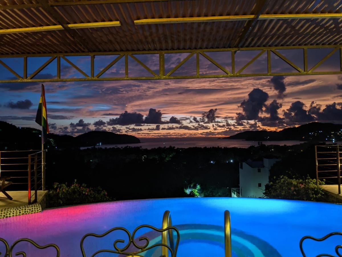 Casa Arcoiris Zihuatanejo B&B Esterno foto