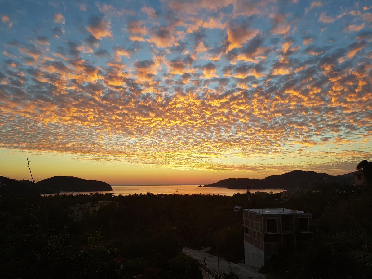 Casa Arcoiris Zihuatanejo B&B Esterno foto