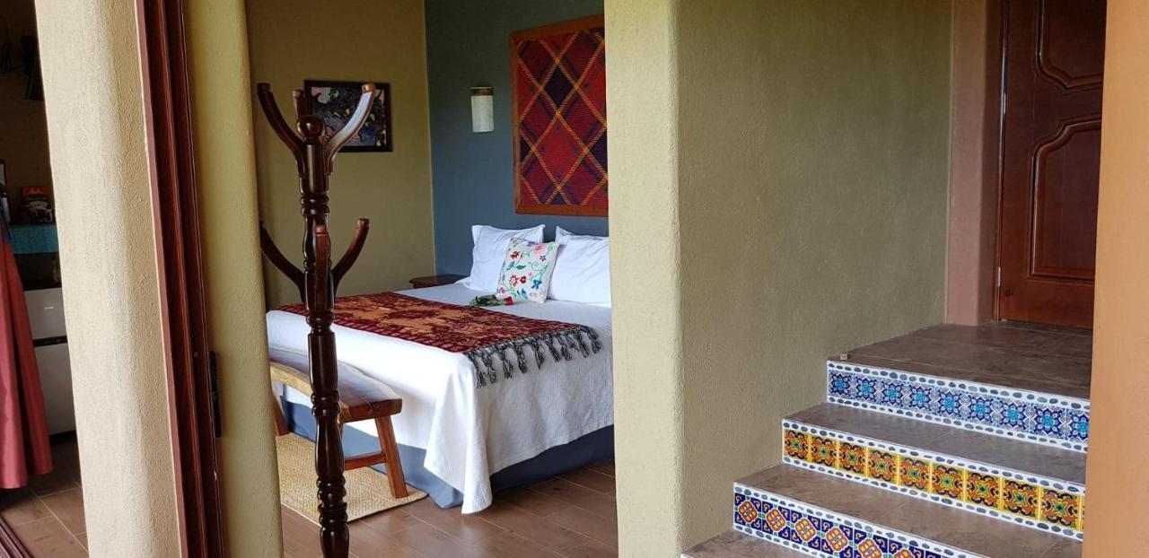 Casa Arcoiris Zihuatanejo B&B Esterno foto